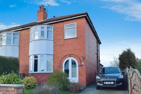 Grove Avenue, Vicars Cross, Chester... 3 bed semi