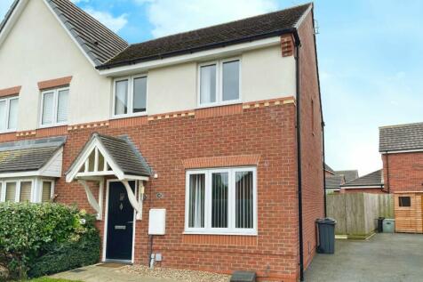 3 bedroom semi-detached house for sale