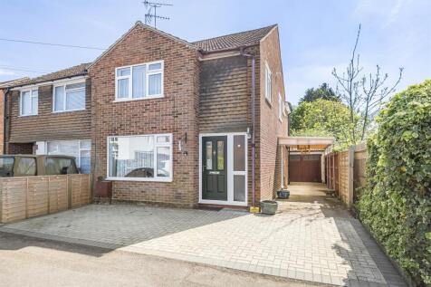 3 bedroom semi-detached house for sale
