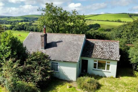 4 bedroom detached bungalow for sale