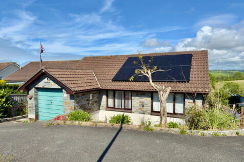 Valley View, Wadebridge, PL27 4 bed detached bungalow for sale
