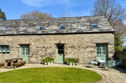 Trevibban, Nr St Issey, PL27 7SE 2 bed barn conversion for sale
