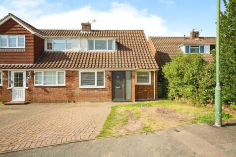 3 bedroom semi-detached house for sale