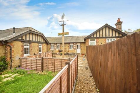 1 bedroom terraced bungalow for sale