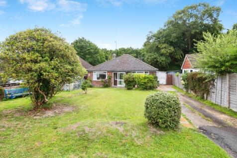 2 bedroom detached bungalow for sale