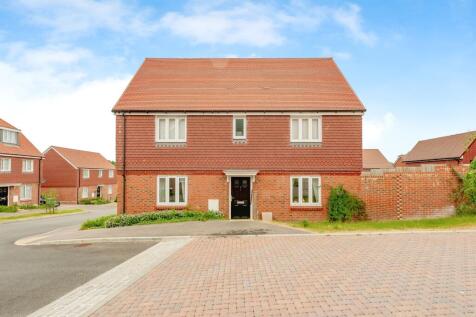 1 bedroom maisonette for sale