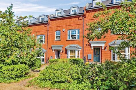 4 bedroom town house for sale