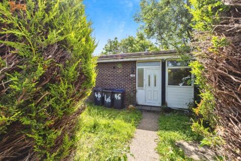 3 bedroom terraced bungalow for sale