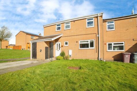 3 bedroom town house for sale