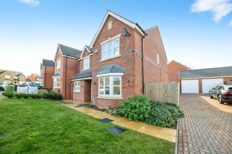 4 bedroom detached house for sale