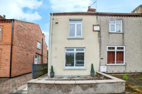 2 bedroom semi-detached house for sale