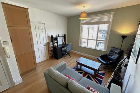 The Causeway, Chippenham 1 bed flat for sale