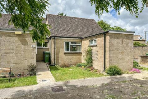 1 bedroom semi-detached bungalow for sale
