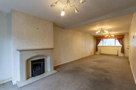 White Road, Staveley, Chesterfield 3 bed semi