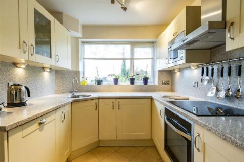 Gallery Lane, Holymoorside, Chesterfield 3 bed detached house for sale