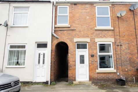 New Hall Road, Chesterfield 3 bed terraced house for sale