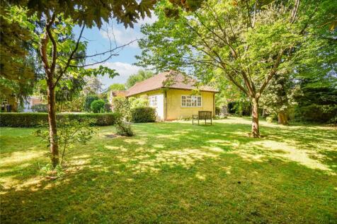 4 bedroom detached bungalow for sale