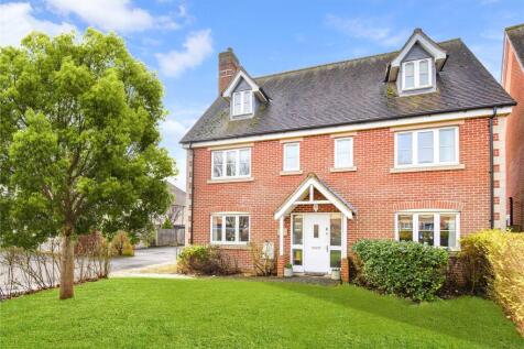 6 bedroom detached house for sale