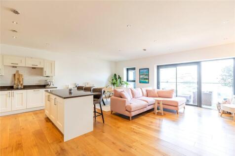 3 bedroom apartment for sale