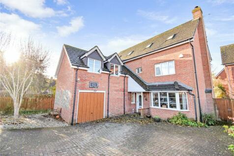 6 bedroom detached house for sale