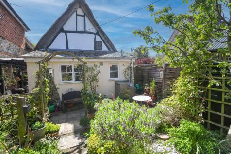 1 bedroom cottage for sale