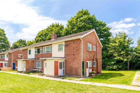 2 bedroom maisonette for sale