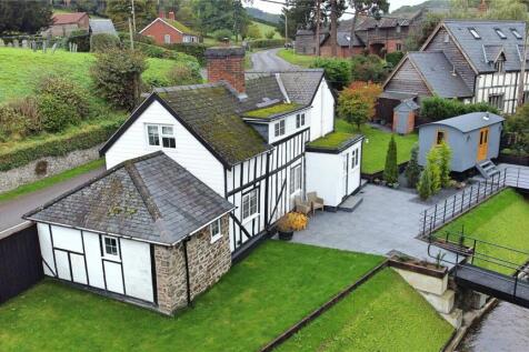 Bettws Cedewain, Newtown, Powys, SY16 3 bed detached house for sale