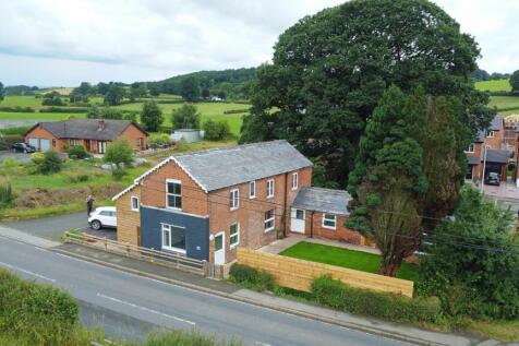 Sarn, Newtown, Powys, SY16 4 bed detached house for sale