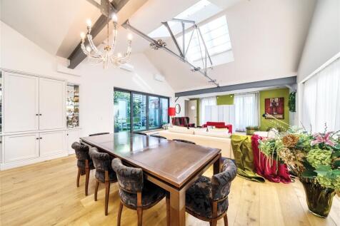 3 bedroom flat for sale