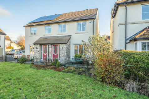 49 Laurel Gardens, Kendal, Cumbria... 3 bed semi