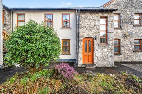 2 bedroom ground floor flat for sale