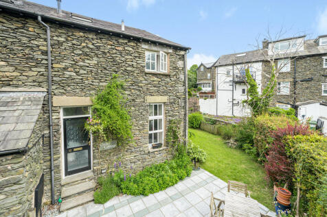 Cedar Cottage, 15 Oldfield Court... 4 bed end of terrace house for sale
