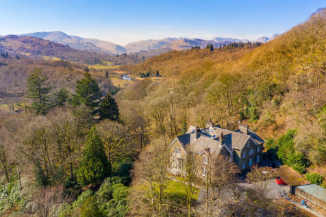 1 bedroom ground floor flat for sale