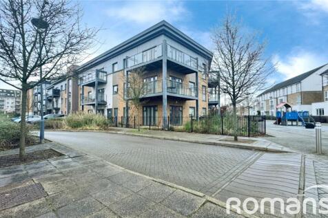 Clovelly Court, 6 Wintergreen... 2 bed apartment for sale