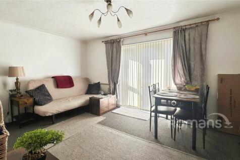 Bellclose Road, West Drayton 1 bed apartment for sale
