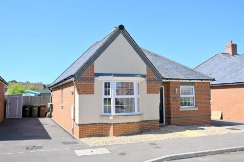 21 Pendine Gardens, Lower Willingdon... 2 bed detached bungalow for sale