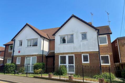 Southdown Court, Bellbanks Road... 2 bed flat for sale