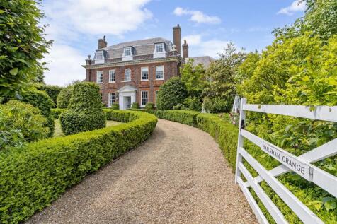 9 bedroom detached house for sale