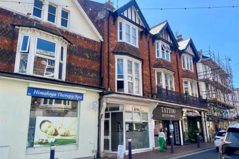 56 Grove Road, Eastbourne 2 bed flat for sale