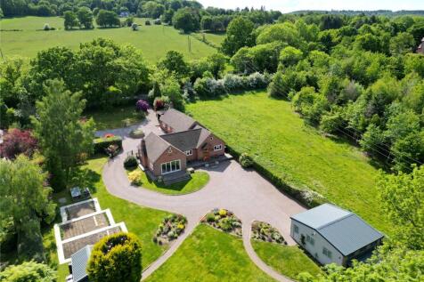 Roecliffe Road, Woodhouse Eaves... 4 bed bungalow for sale