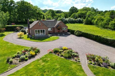 Roecliffe Road, Woodhouse Eaves... 4 bed bungalow for sale