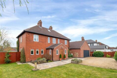 Hamilton Drive, Melton Mowbray... 4 bed detached house for sale
