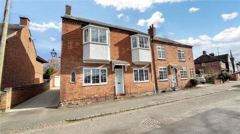4 bedroom semi-detached house for sale