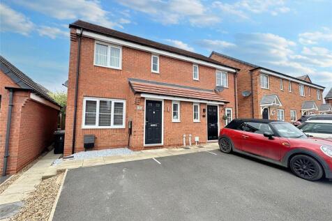 3 bedroom semi-detached house for sale