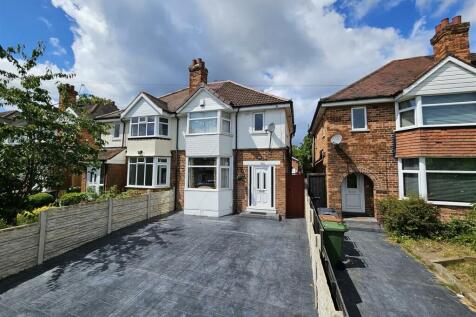 4 bedroom semi-detached house for sale