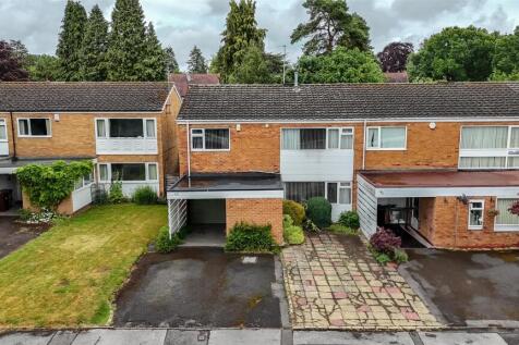 4 bedroom end of terrace house for sale
