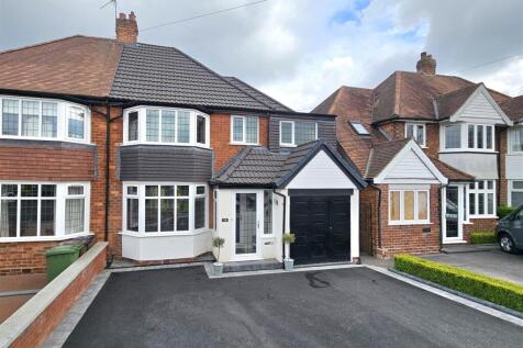 4 bedroom semi-detached house for sale