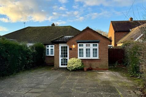 Aylesbury Road, Hockley Heath, Solihull 3 bed semi