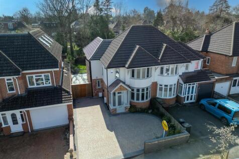 4 bedroom semi-detached house for sale