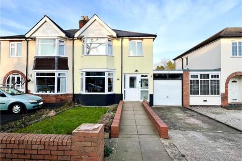 3 bedroom semi-detached house for sale